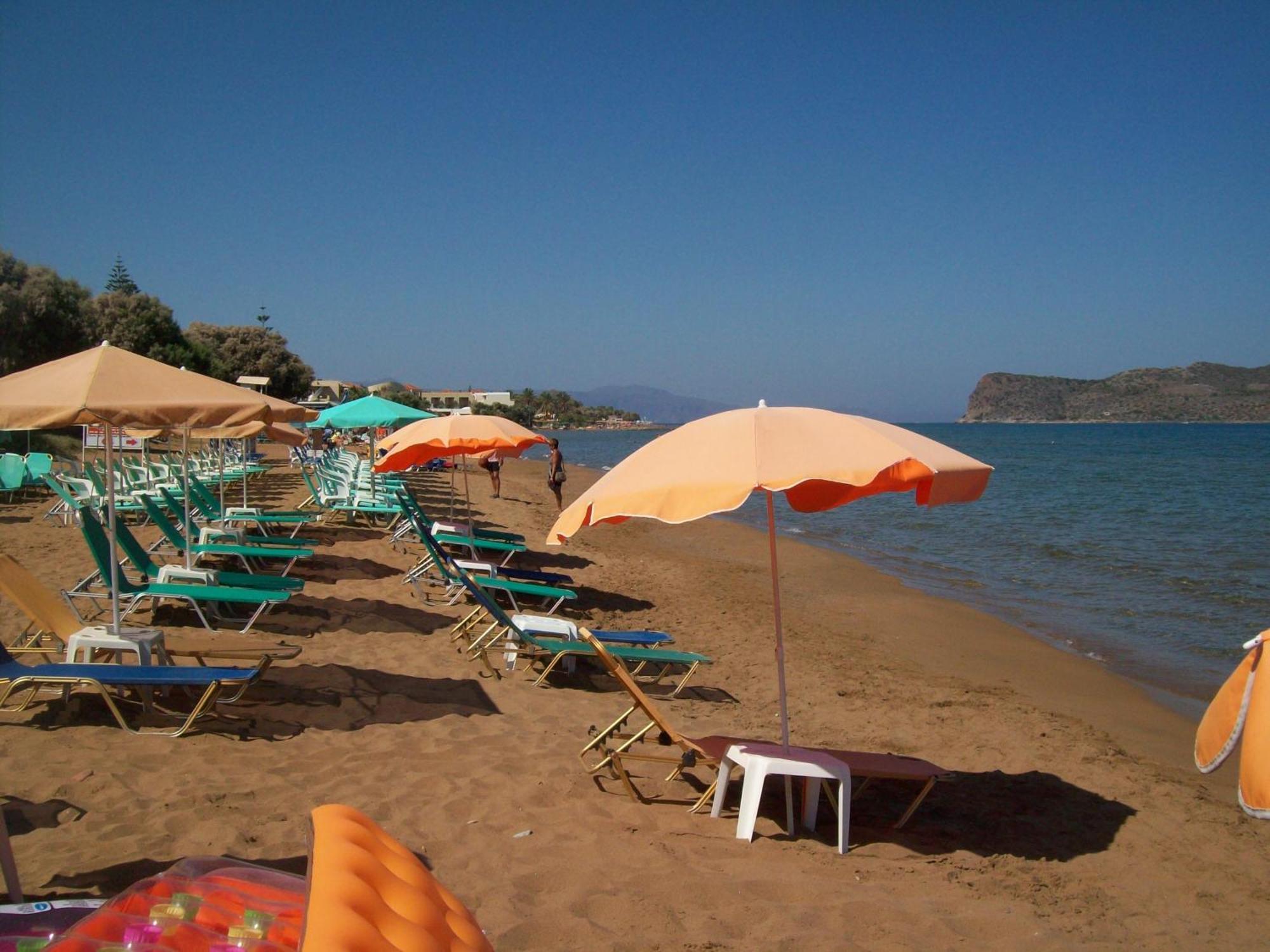 Kato Stalos Beach Luaran gambar