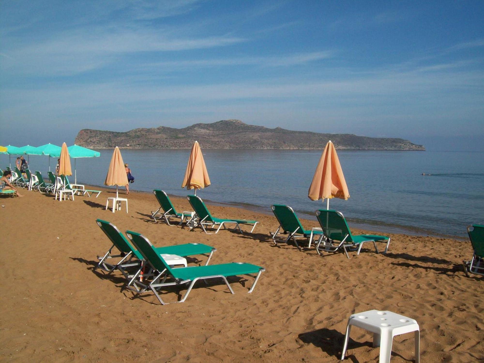 Kato Stalos Beach Luaran gambar