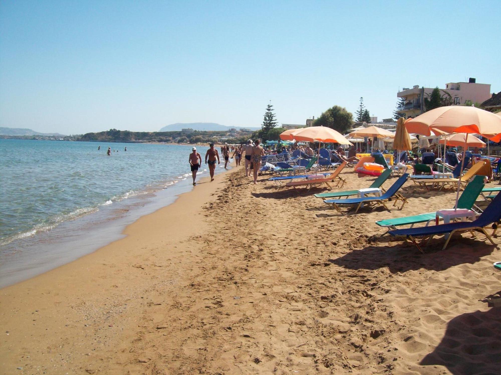 Kato Stalos Beach Luaran gambar