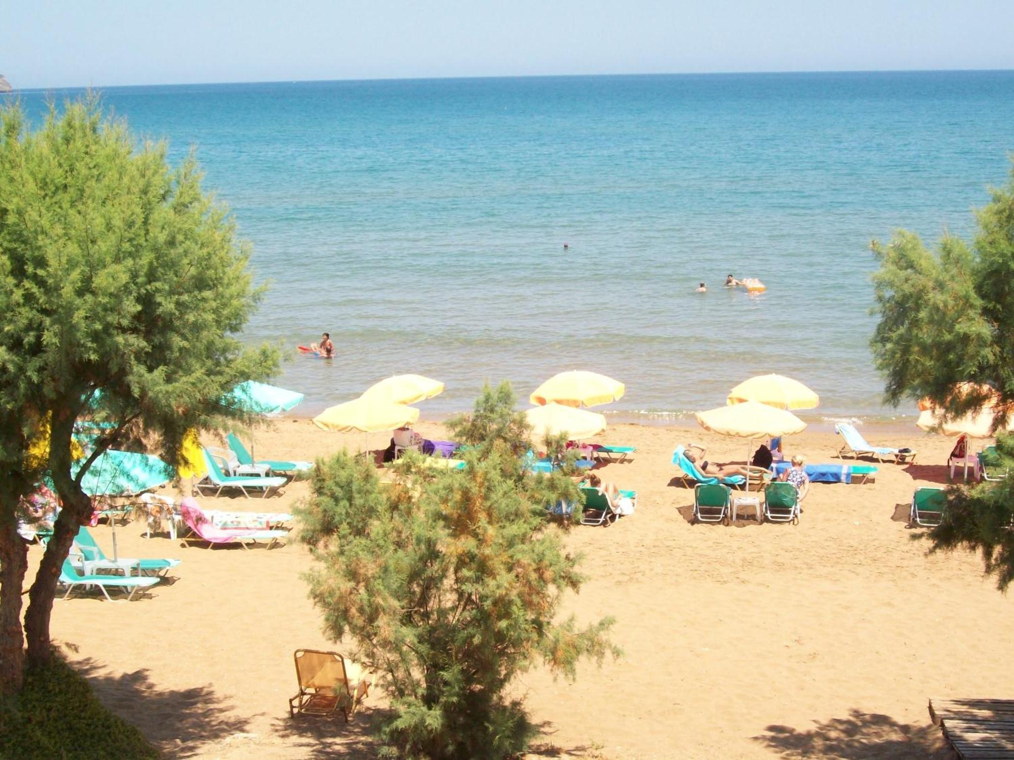 Kato Stalos Beach Luaran gambar